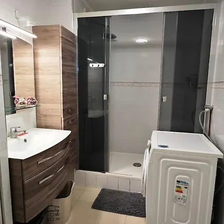 Jin Apartment *